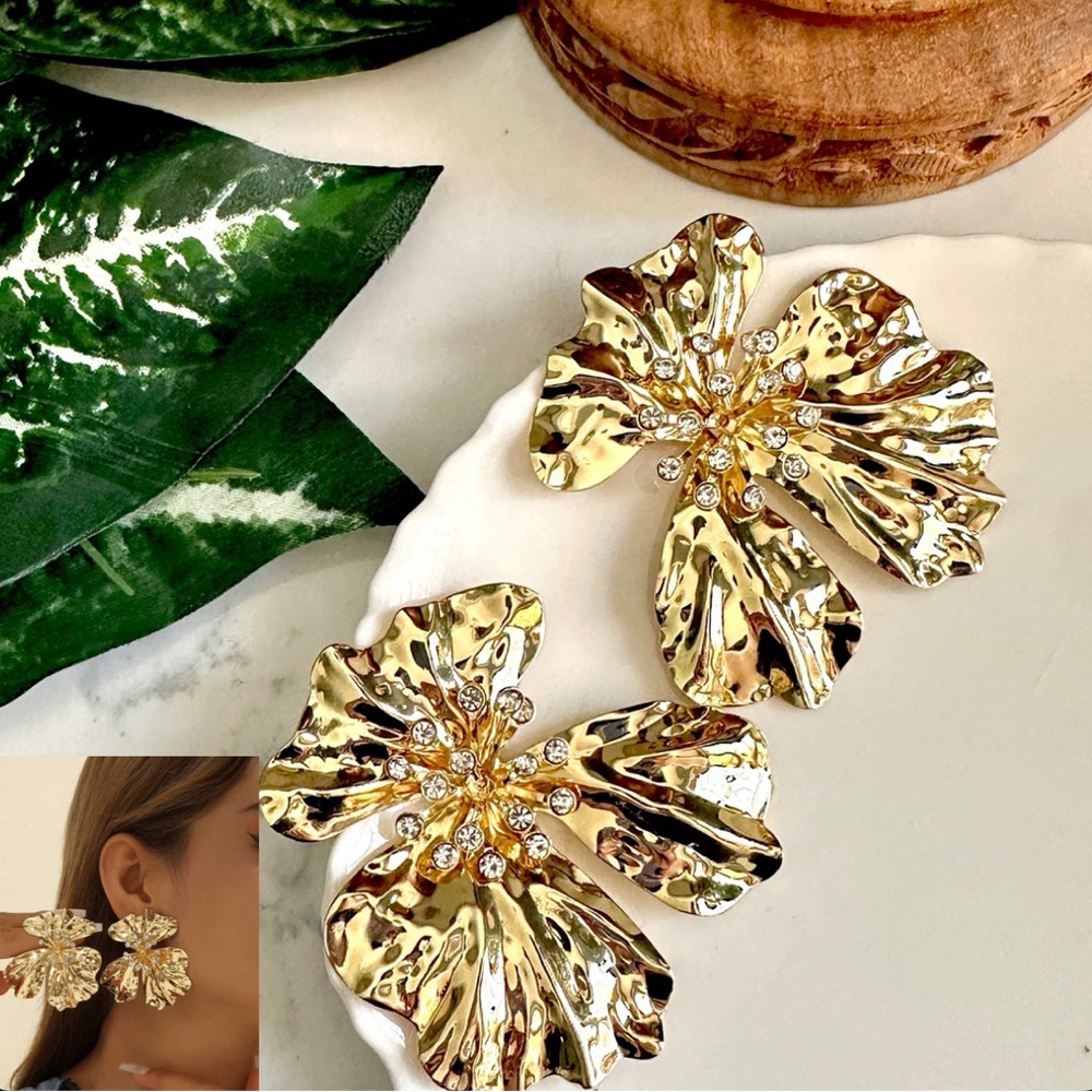2/$30🌵 Gold Rhinestone Flower Earrings Zara Statement Jumbo Garden Jewelry NEW